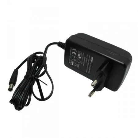 230V-os hálózati adapter (6V / 1A) DC dugóval, 120 cm kábellel 230V-os hálózati adapter (6V / 1A) DC dugóval, 120 cm kábellel